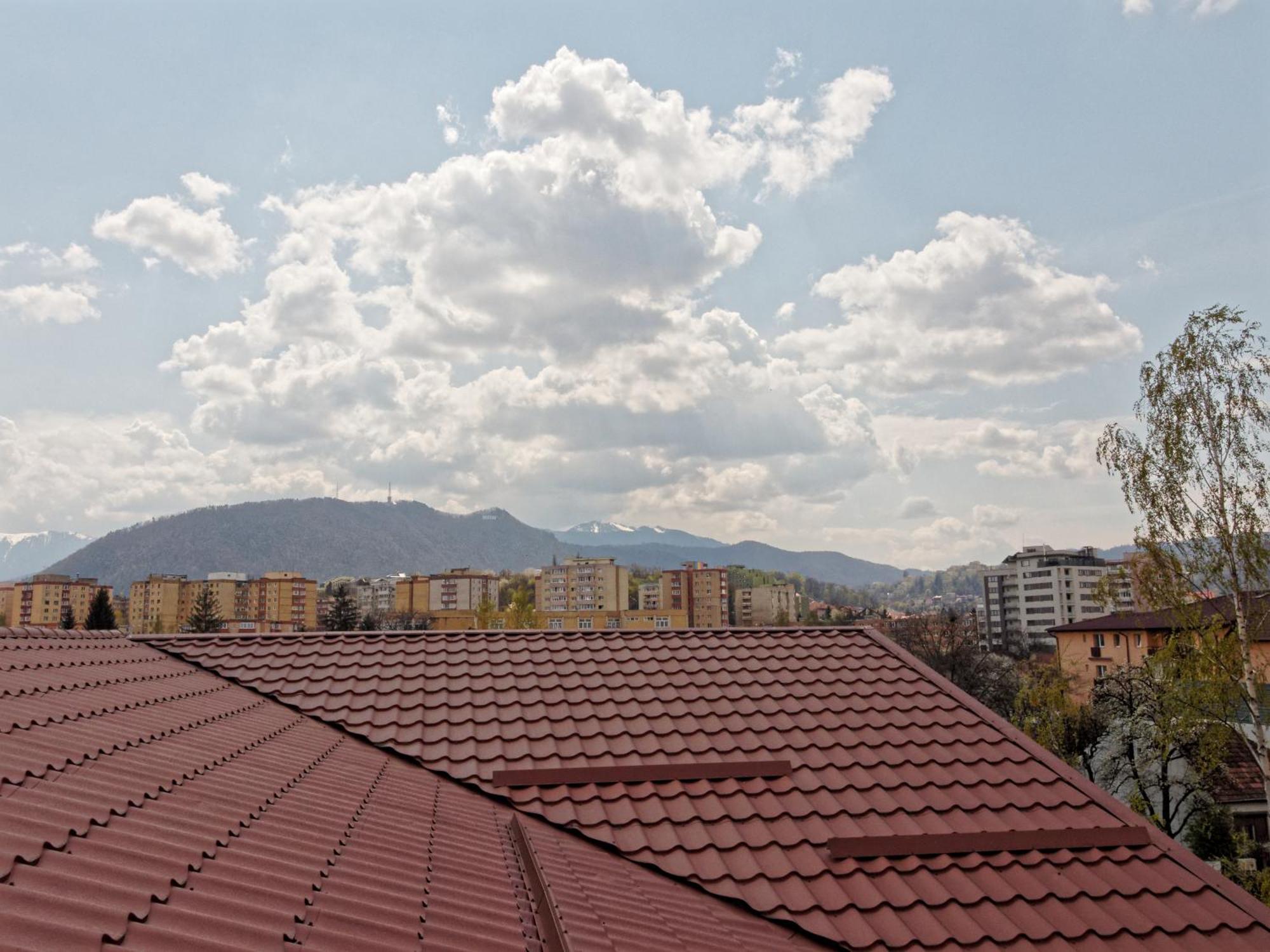 Hotel Oasis Brașov Exterior foto