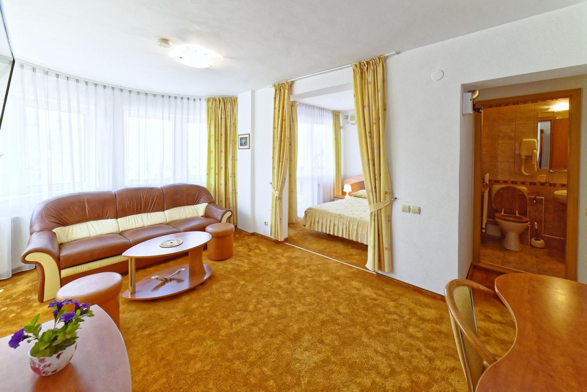 Hotel Oasis Brașov Exterior foto