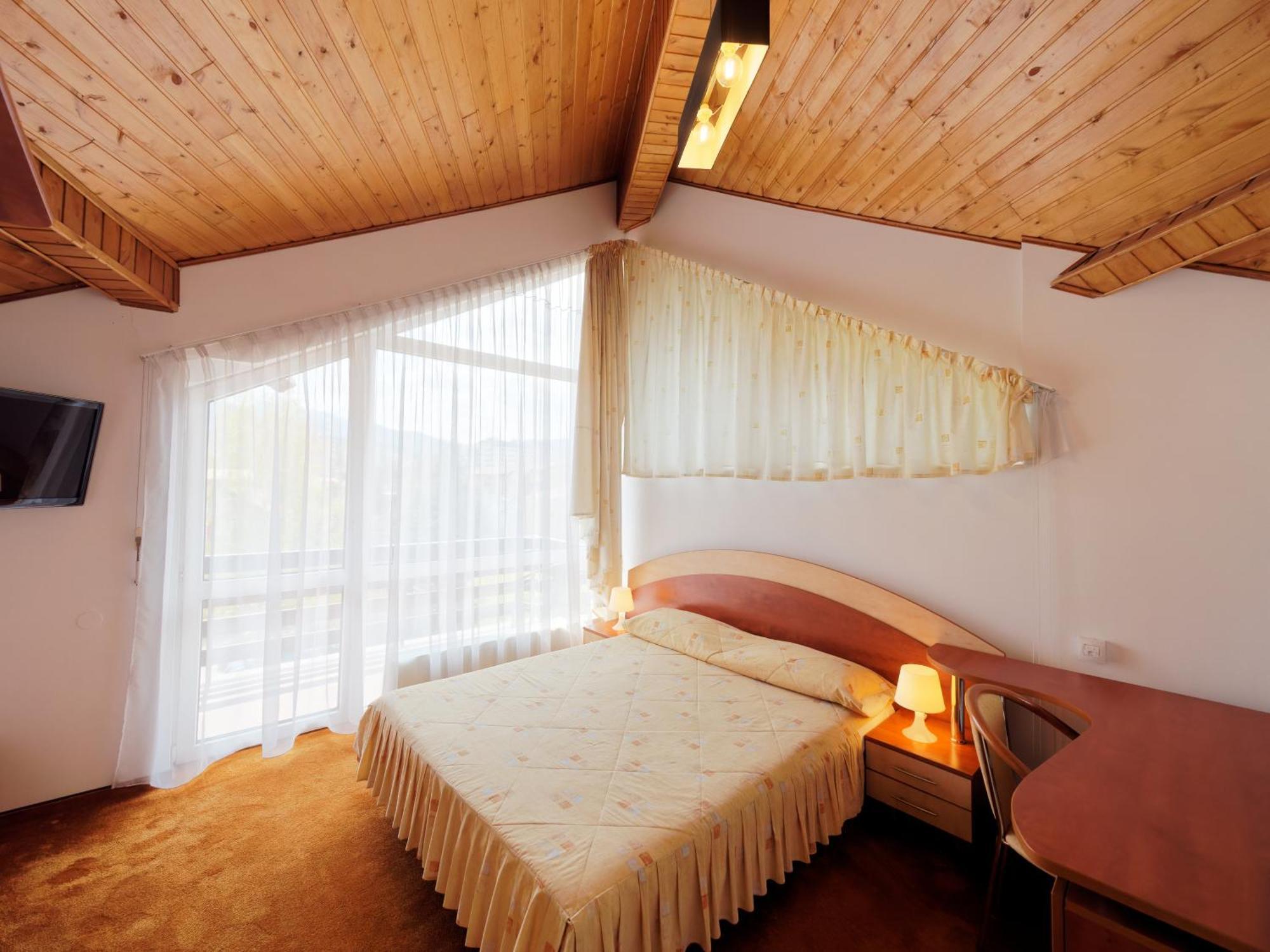 Hotel Oasis Brașov Exterior foto