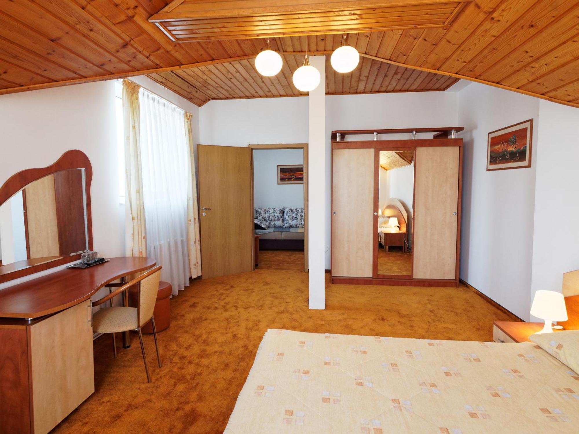Hotel Oasis Brașov Exterior foto